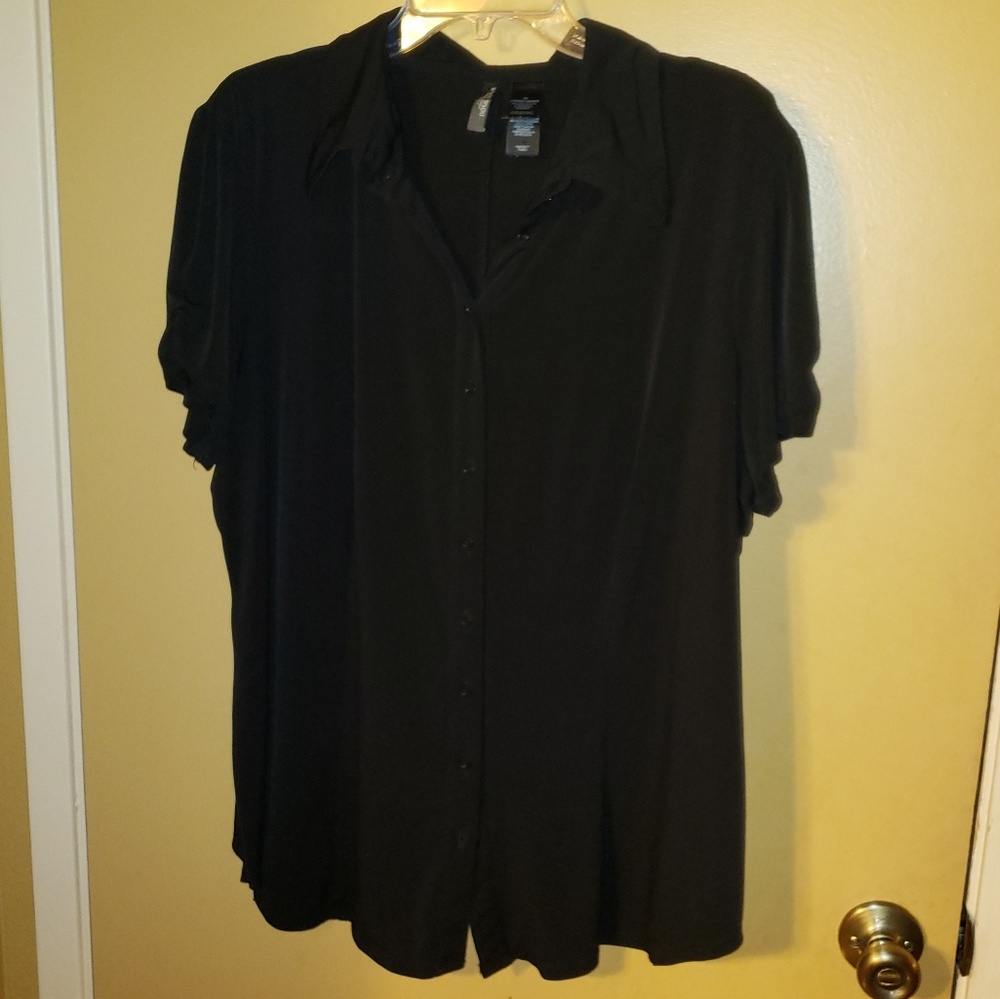 Bisou Bisou size 2X black short sleeve shirt